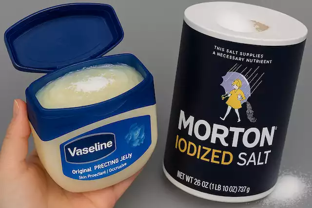 Product image of Tip Vaseline